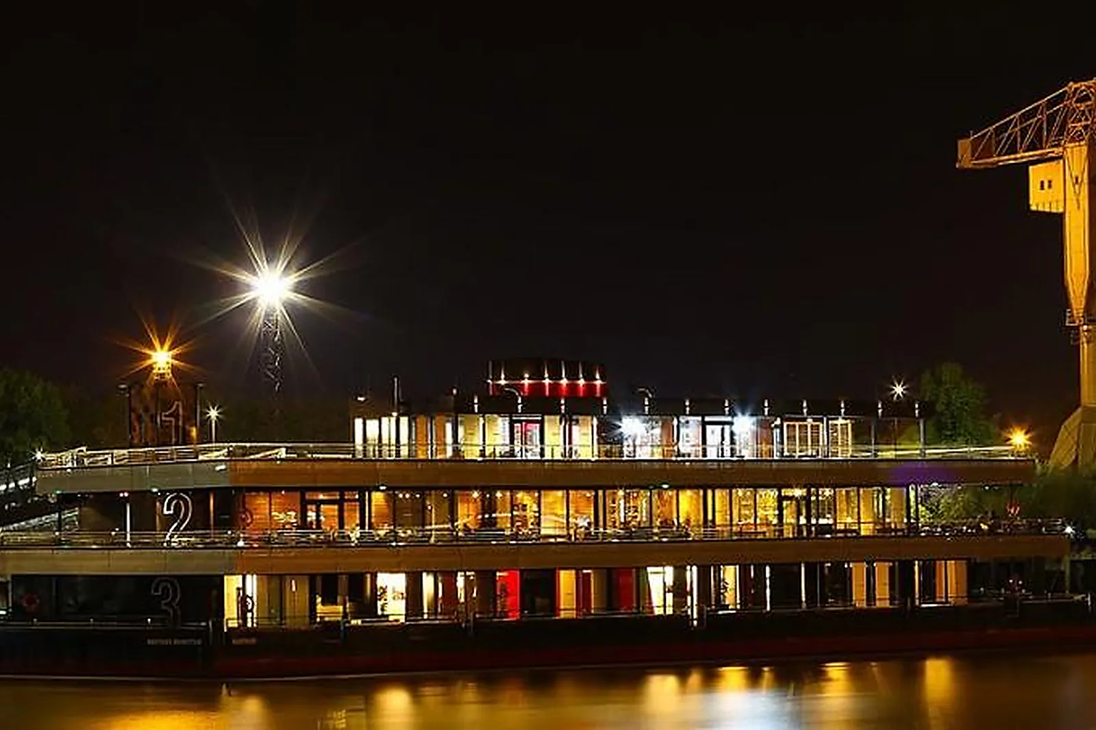 Lieux événementiels, RESTAURANT O DECK