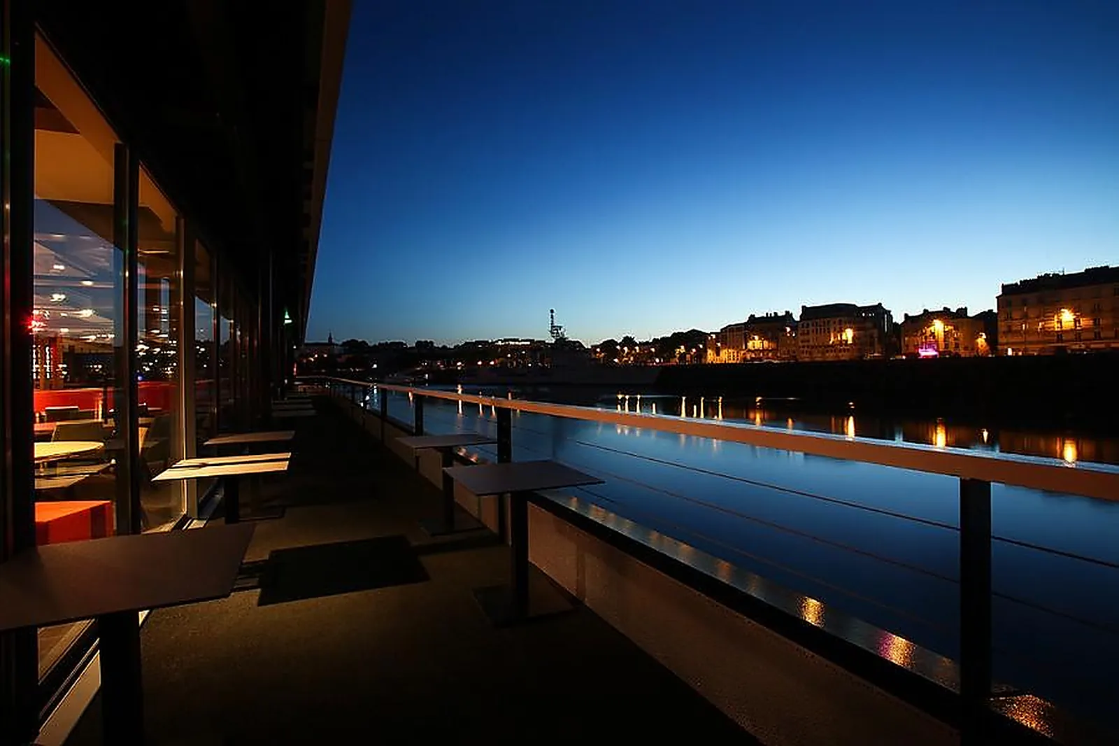 Lieux événementiels, RESTAURANT O DECK