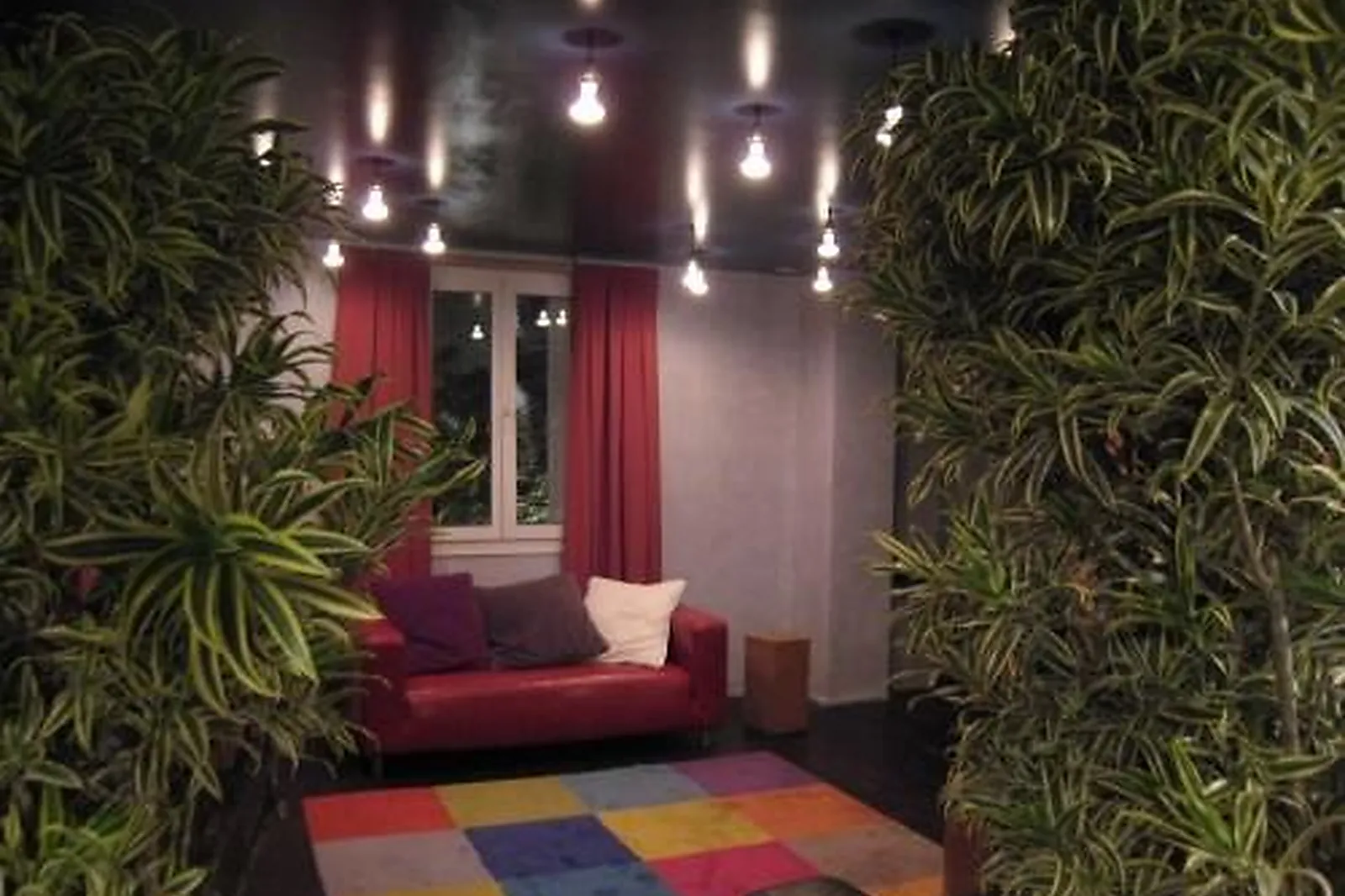 Lieux événementiels, RESTAURANT VILLA9TROIS