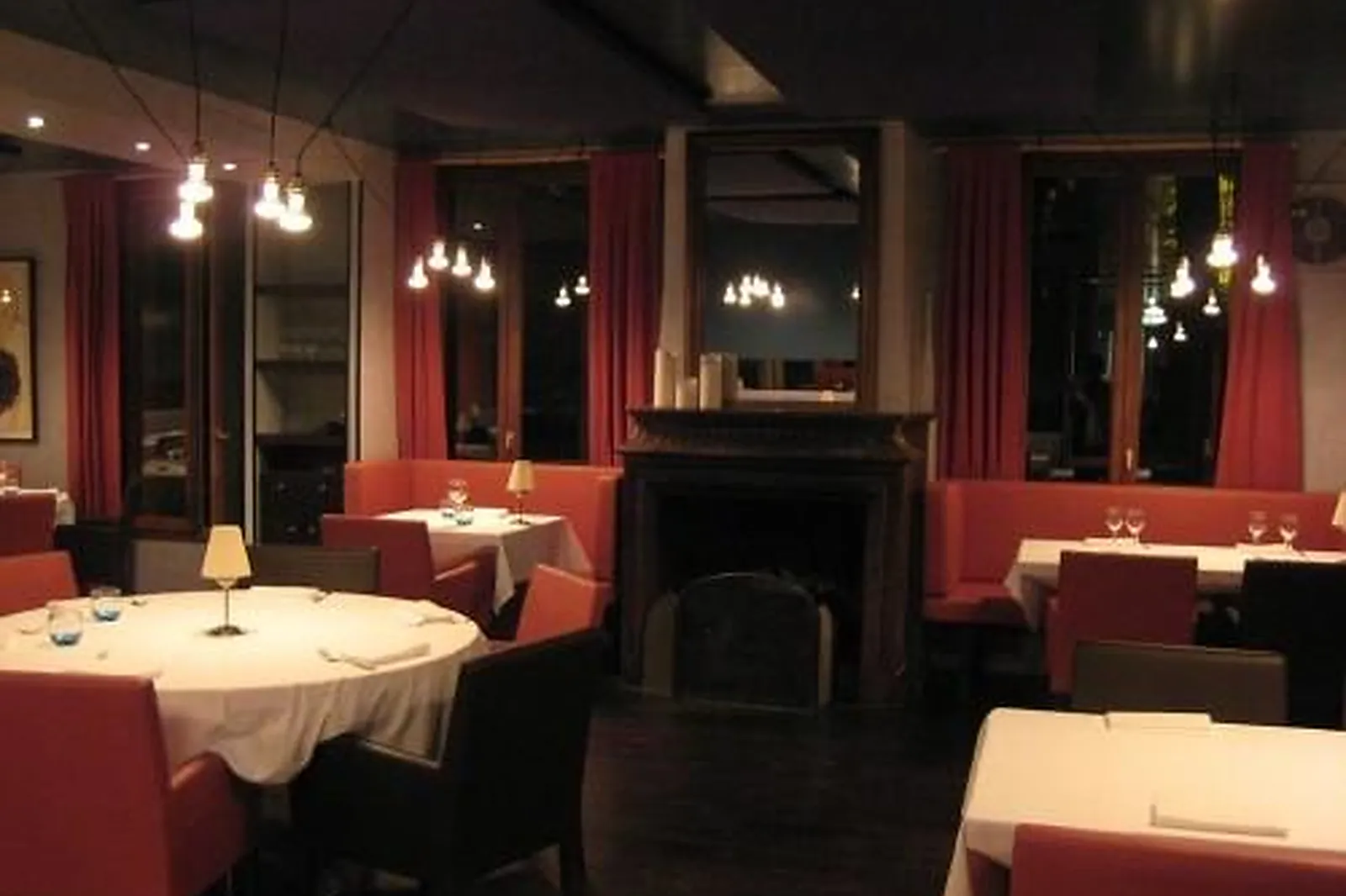 Lieux événementiels, RESTAURANT VILLA9TROIS