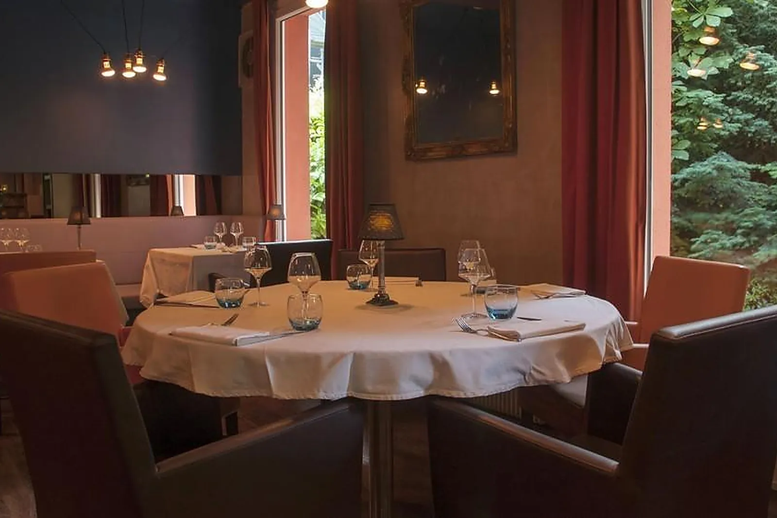 Lieux événementiels, RESTAURANT VILLA9TROIS