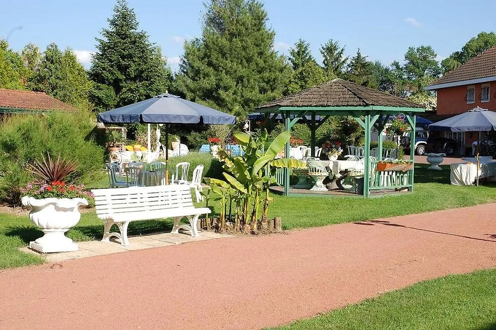 Lieux événementiels, RESTAURANT DES DOMBES