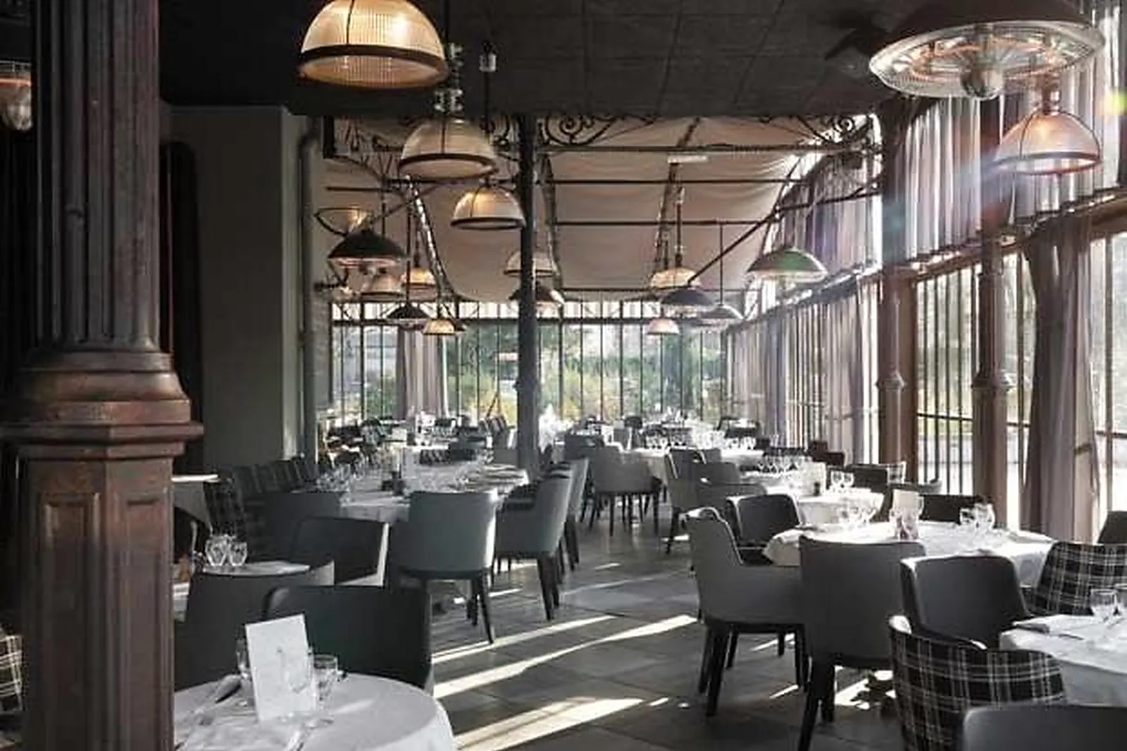 Lieux événementiels, RESTAURANT L'ILE