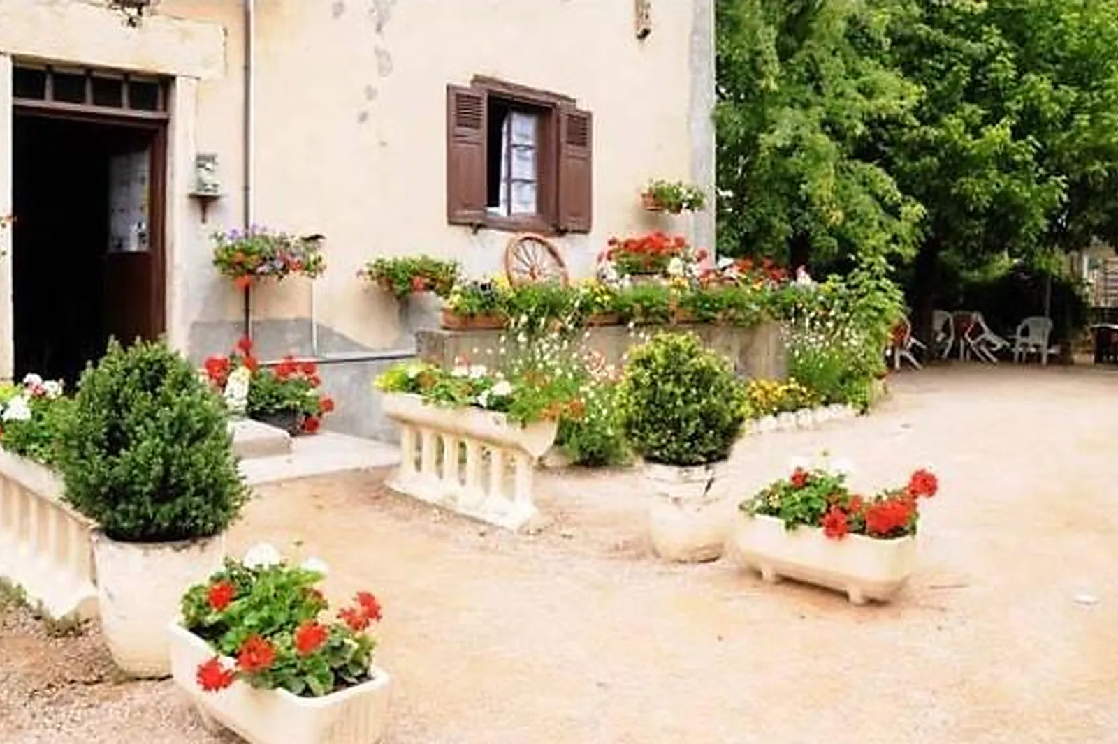 Lieux événementiels, RESTAURANT LA TAVERNE RUSTIQUE