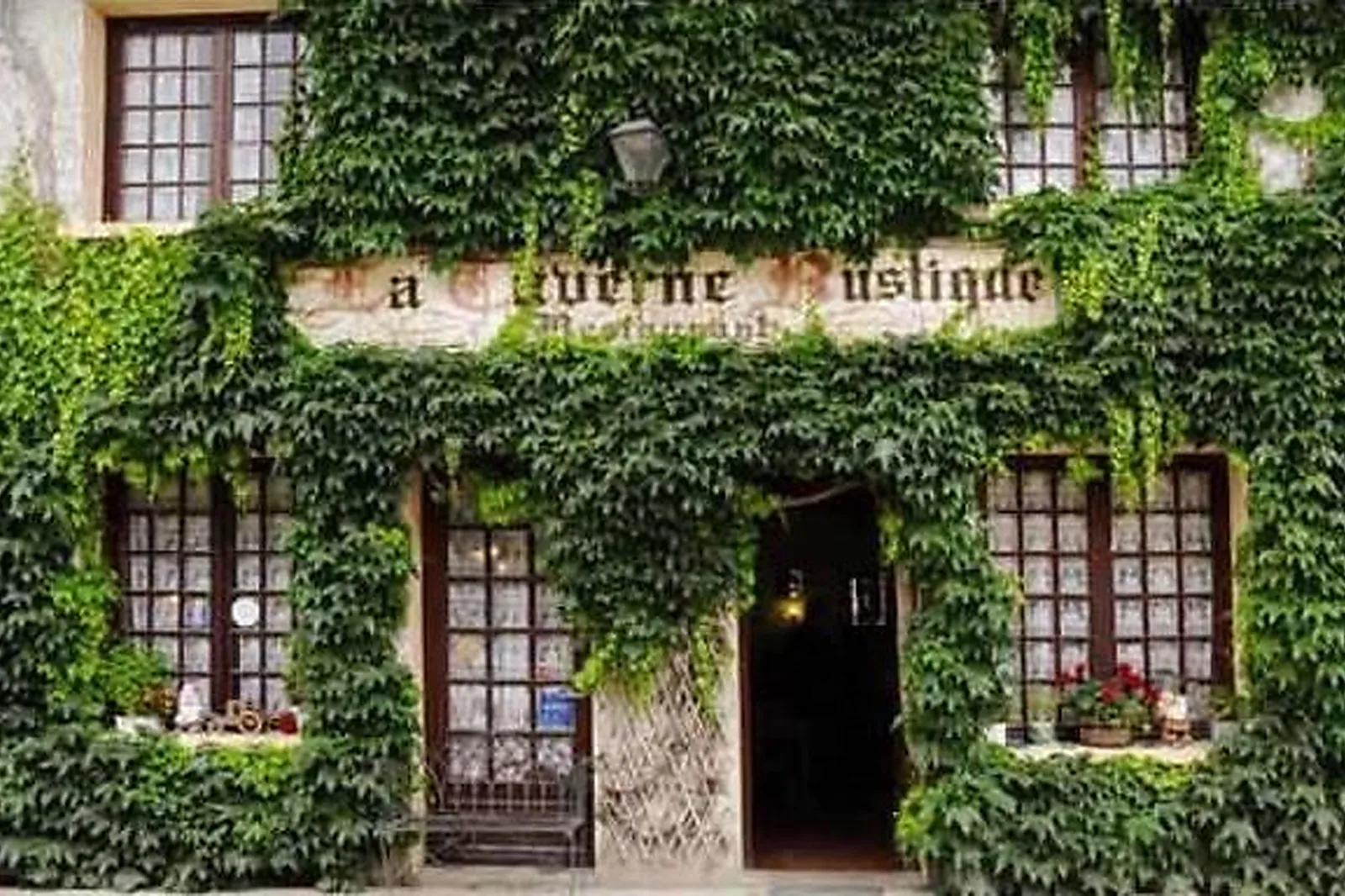 Lieux événementiels, RESTAURANT LA TAVERNE RUSTIQUE