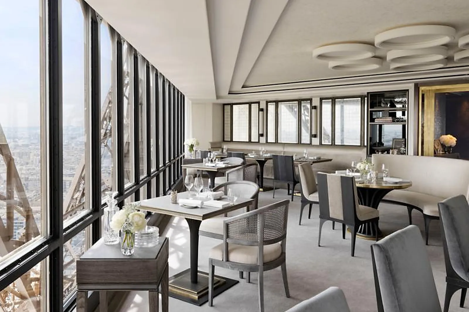 Lieux événementiels, RESTAURANT LE JULES VERNE