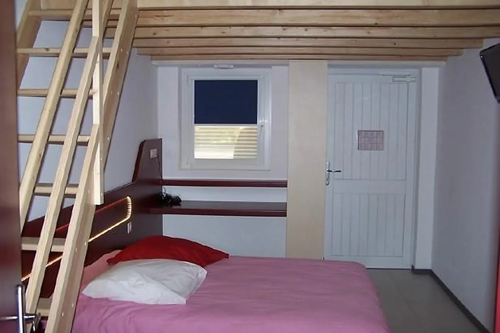 Lieux événementiels, RESTAURANT LE ROMAIN