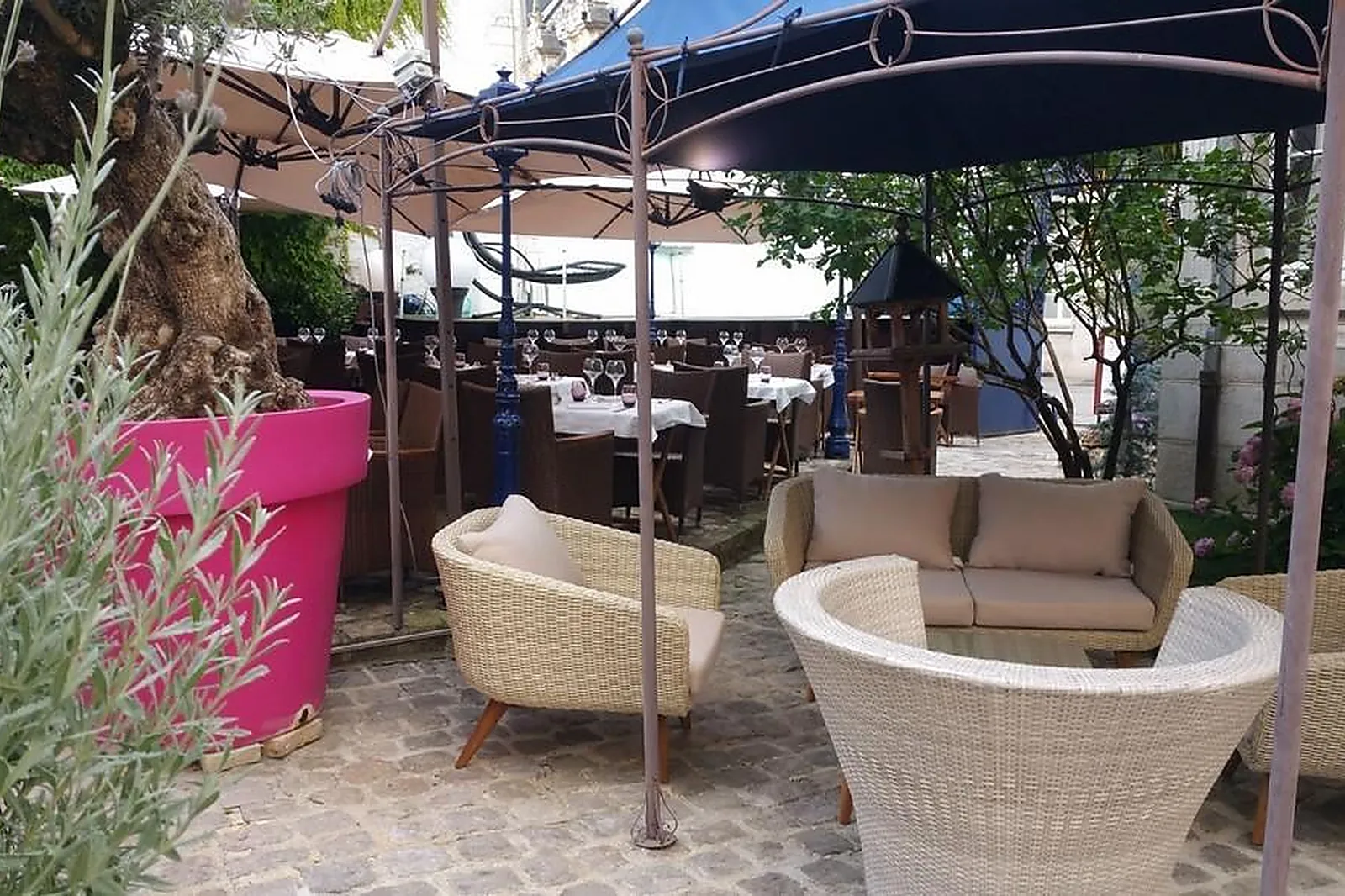 Lieux événementiels, RESTAURANT LES CAUDALIES