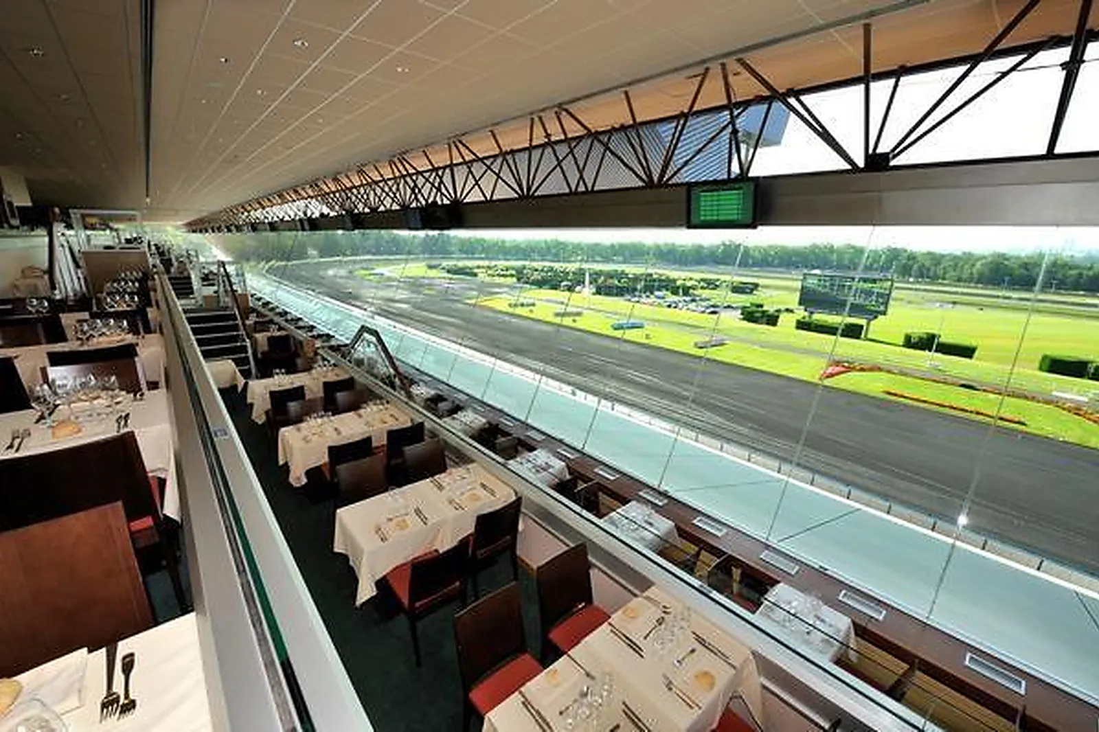 Lieux événementiels, RESTAURANTS PANORAMIQUES HIPPODROME PARIS-VINCENNES