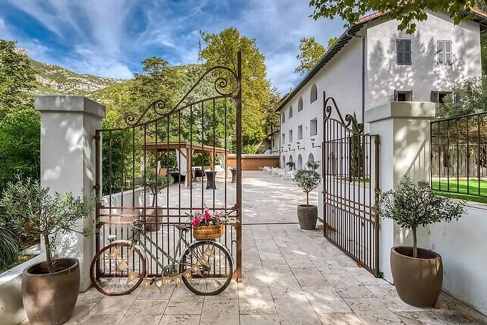 Lieux événementiels, RIVIERA SAINT PONS