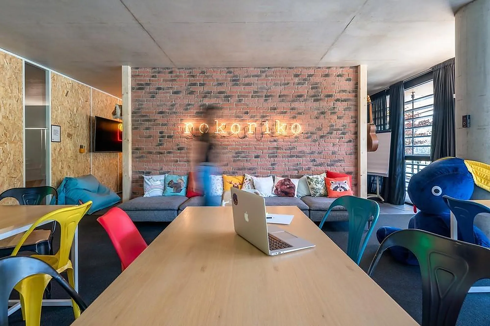 Lieux événementiels, ROKORIKO