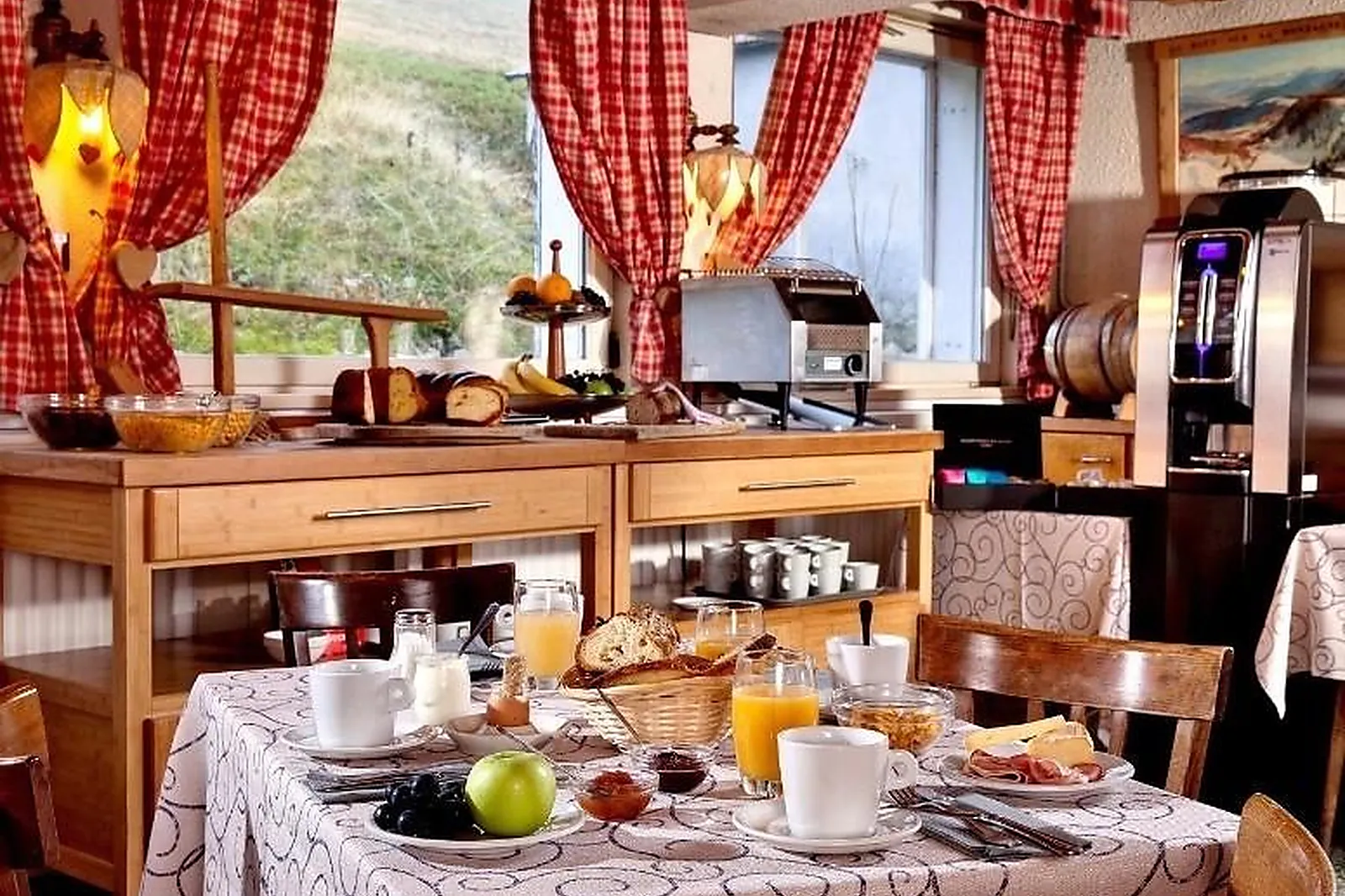 Lieux événementiels, ROUGE GAZON