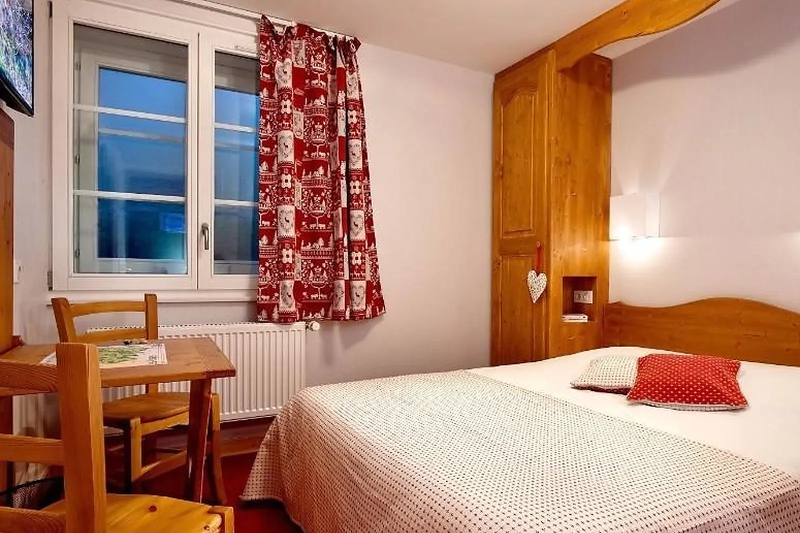 Lieux événementiels, ROUGE GAZON