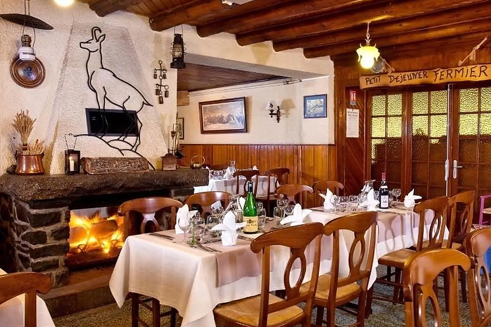 Lieux événementiels, ROUGE GAZON