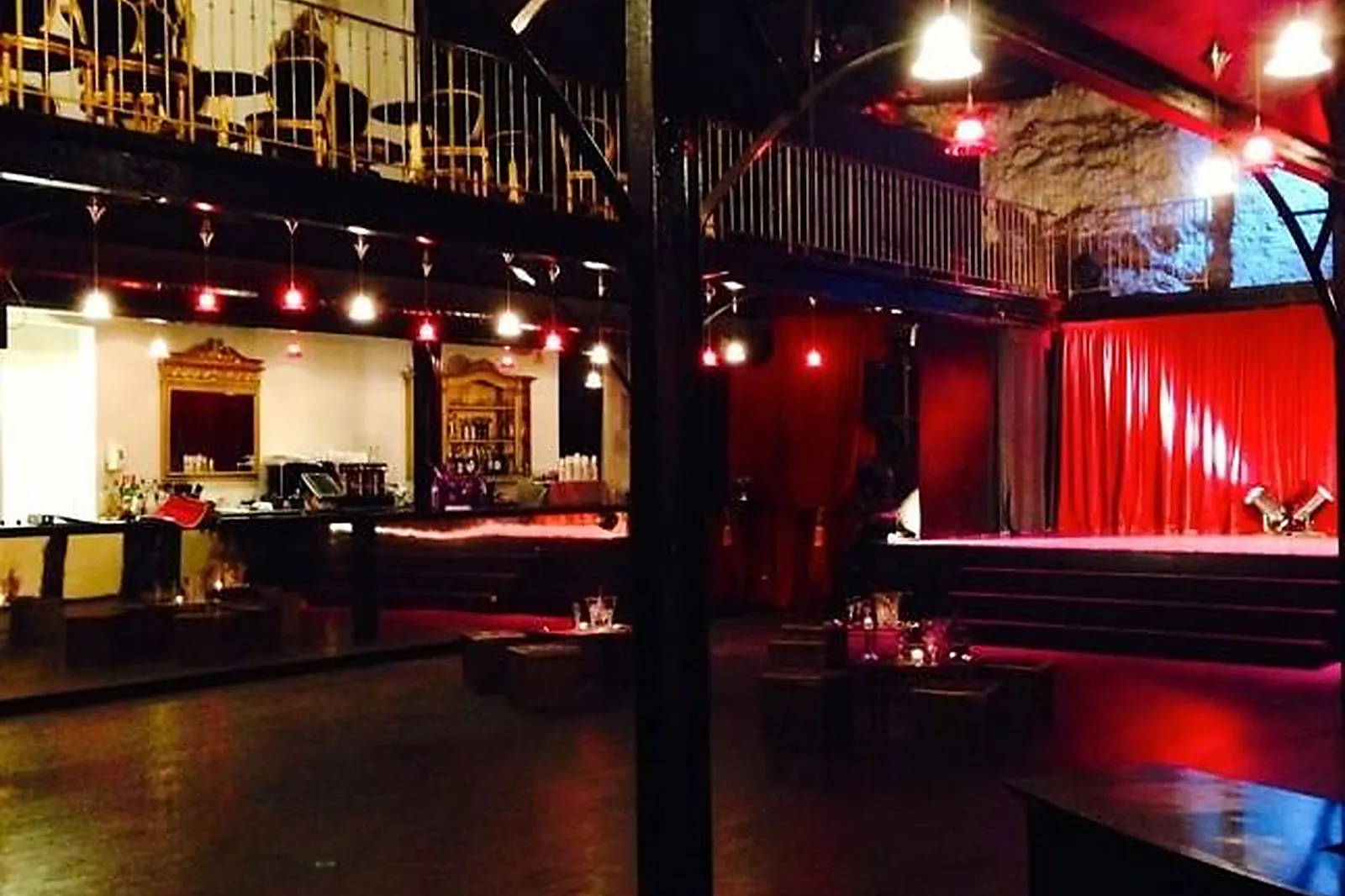 Lieux événementiels, ROUGE GORGE