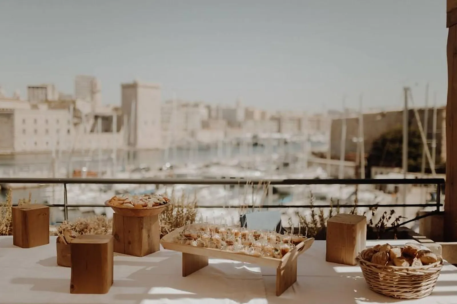 Lieux événementiels, ROWING CLUB