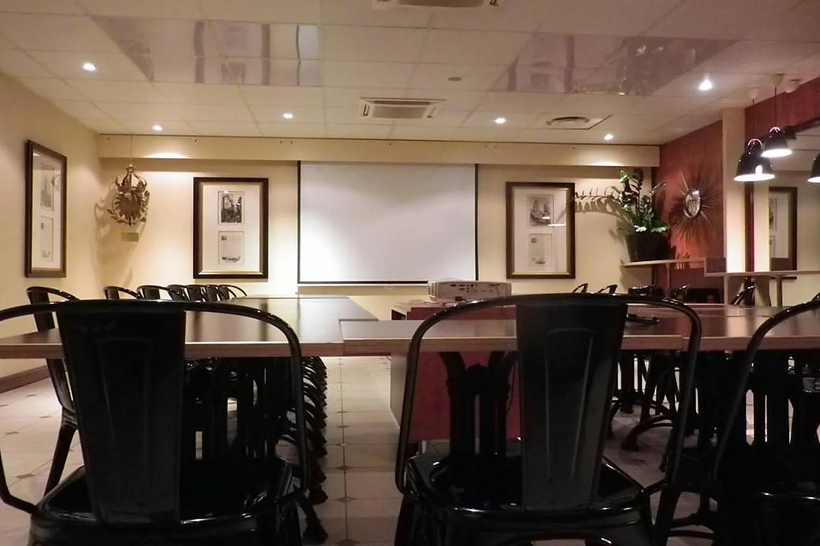 Lieux événementiels, ROYAL HÔTEL CAEN CENTRE