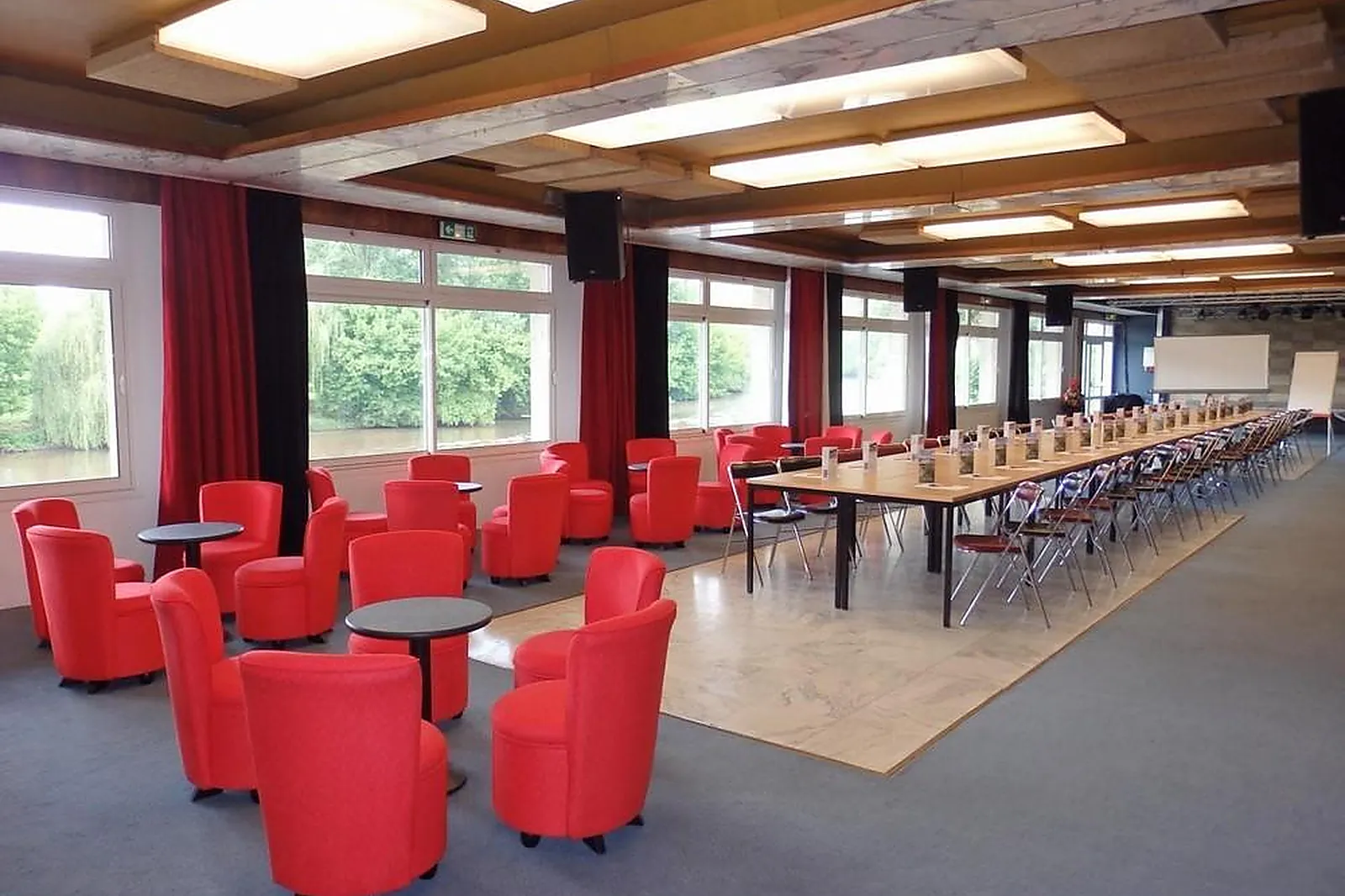 Lieux événementiels, ROYAL VÉZÈRE