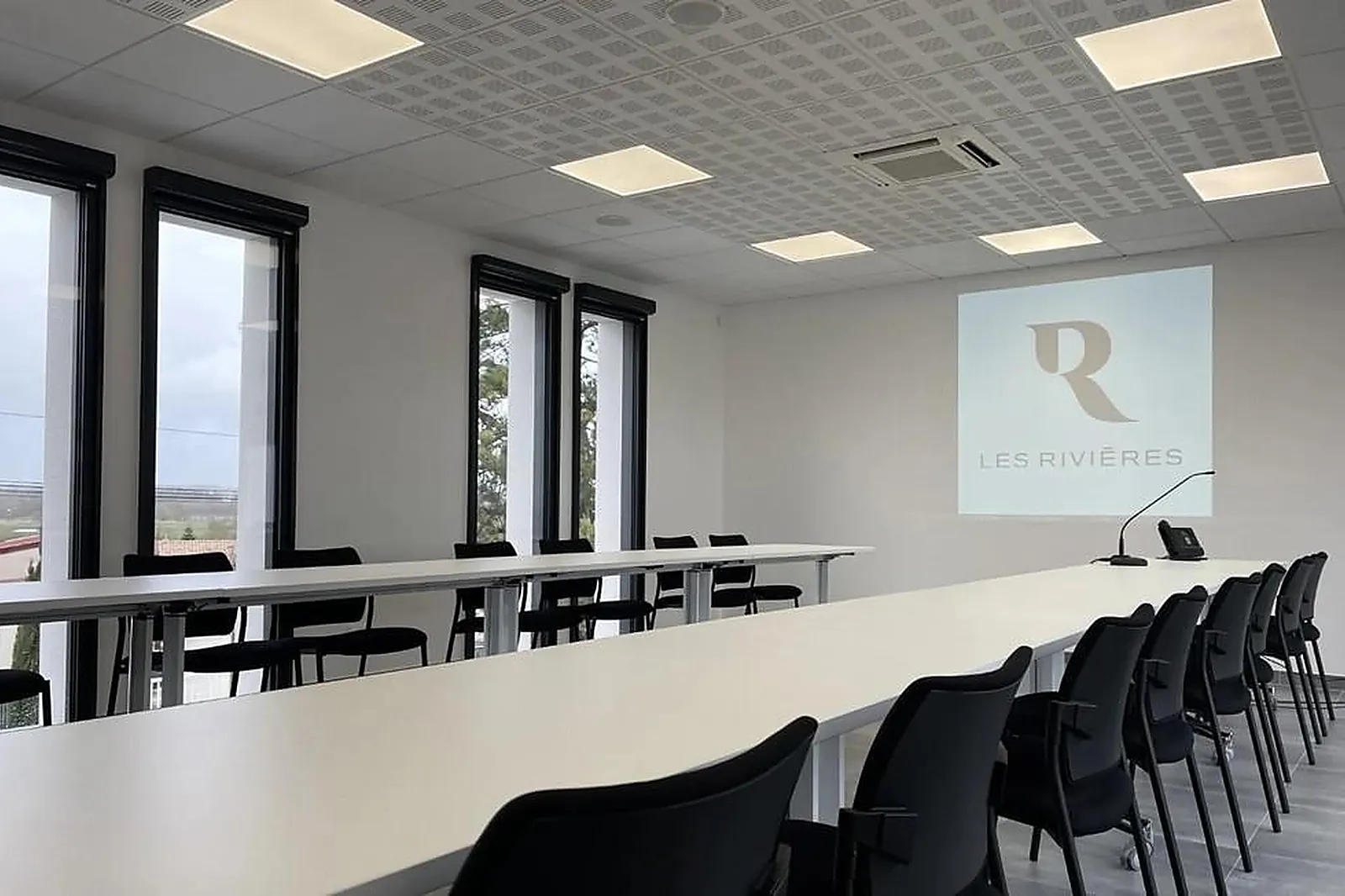 Lieux événementiels, SALLE LA RIVIÈRA