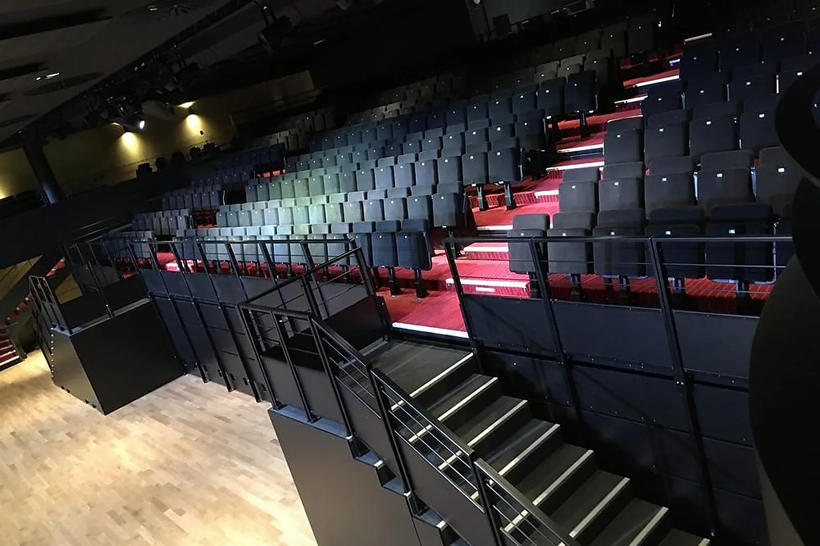 Lieux événementiels, SALLE DE SPECTACLE MILLÉSIME MONTÉVRAIN