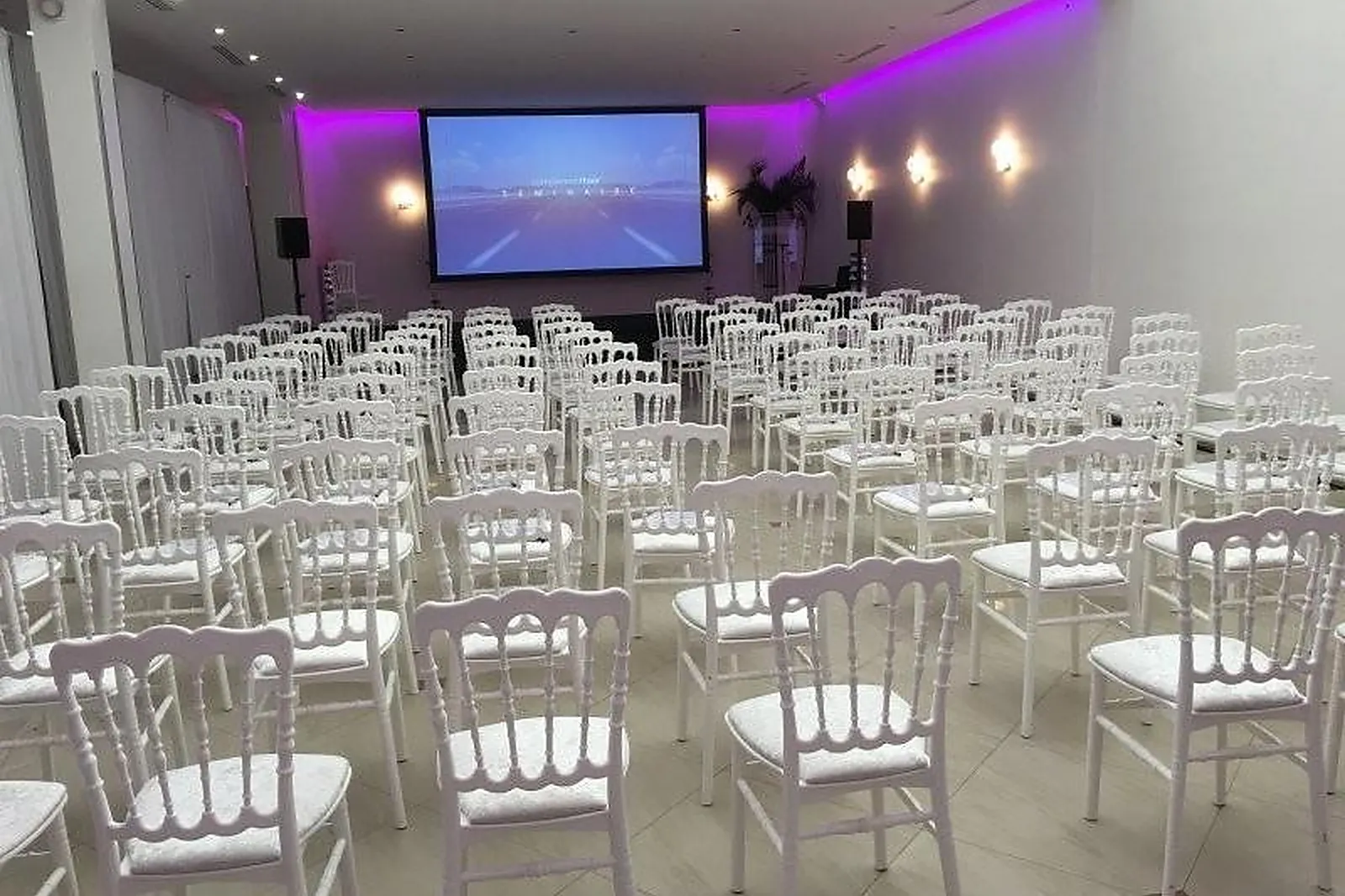 Lieux événementiels, SALON RIVER