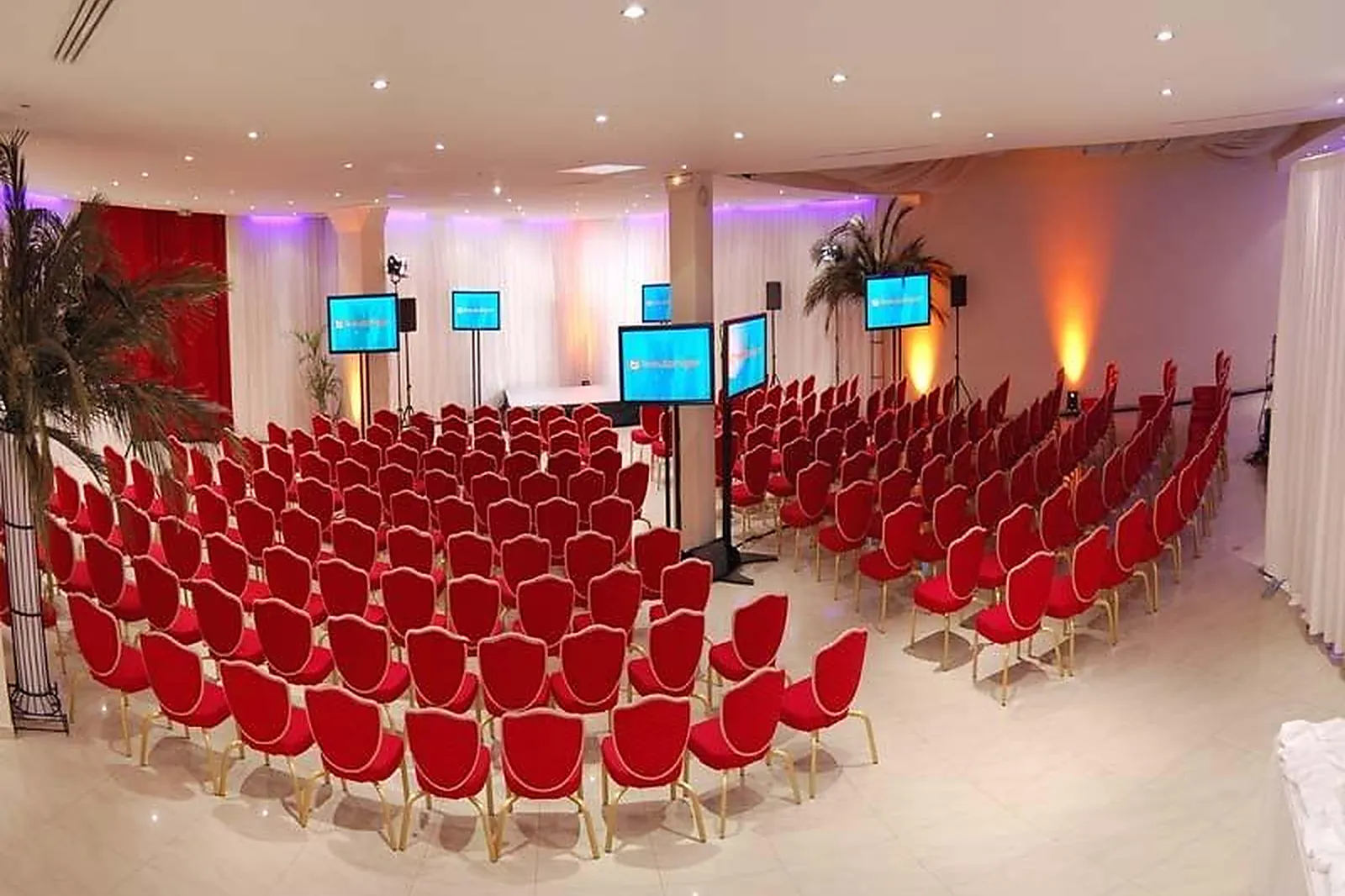 Lieux événementiels, SALON RIVER