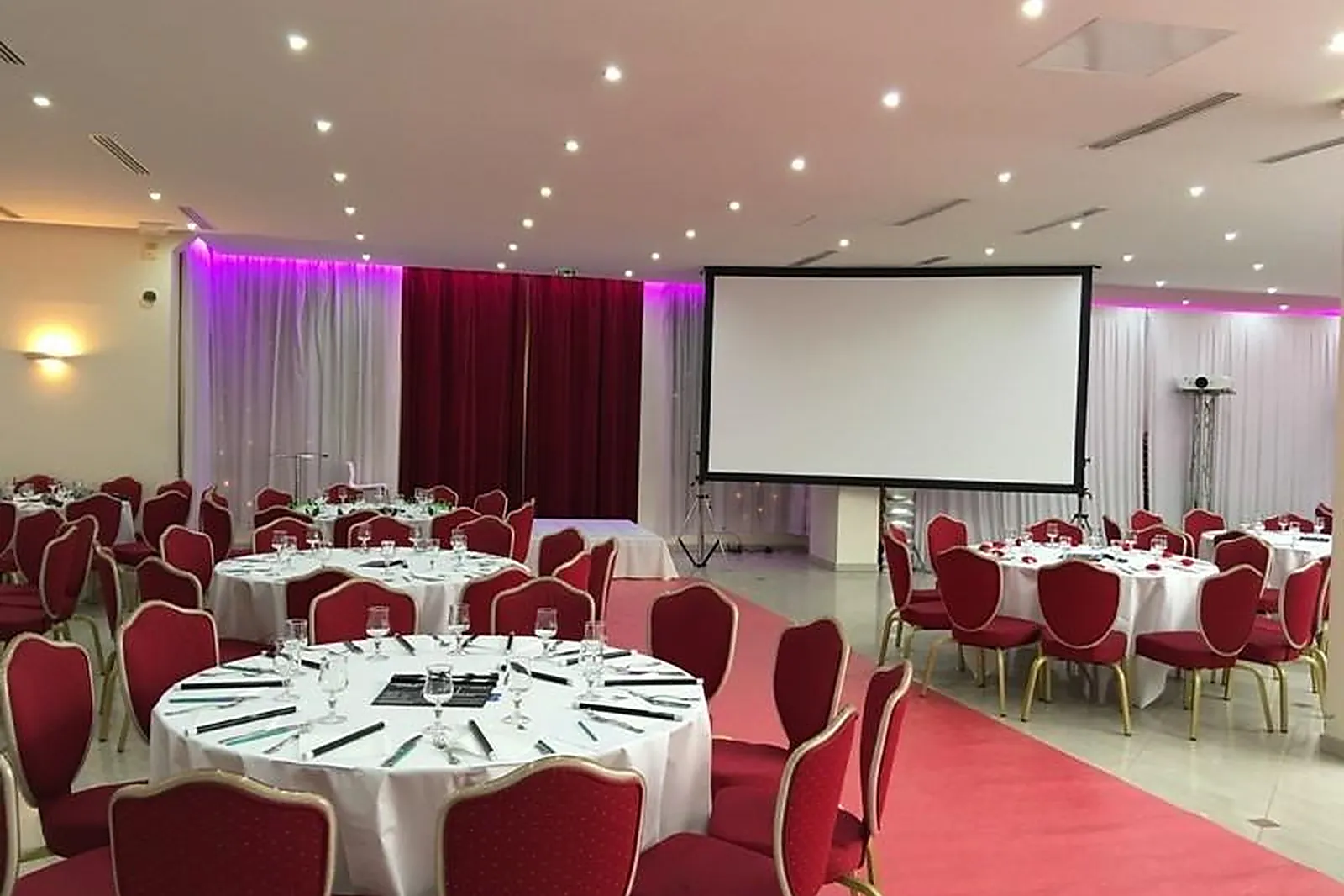 Lieux événementiels, SALON RIVER