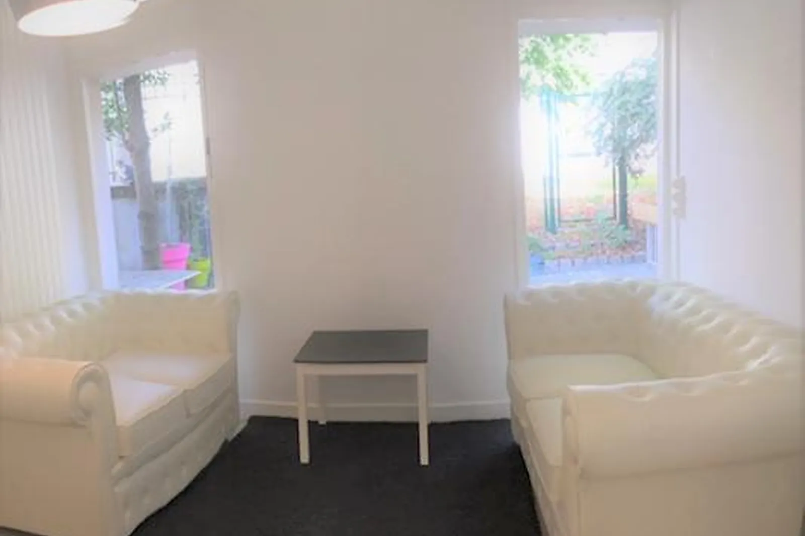 Lieux événementiels, SALONS 8EME SENS