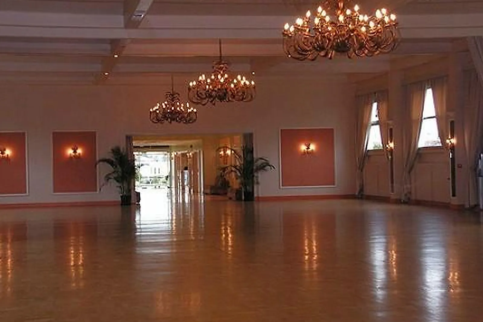 Lieux événementiels, SALONS ANTOINE DE SAINT-EXUPÉRY