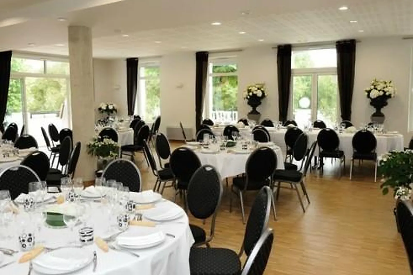 Lieux événementiels, SALONS SAN-FRANCISCO