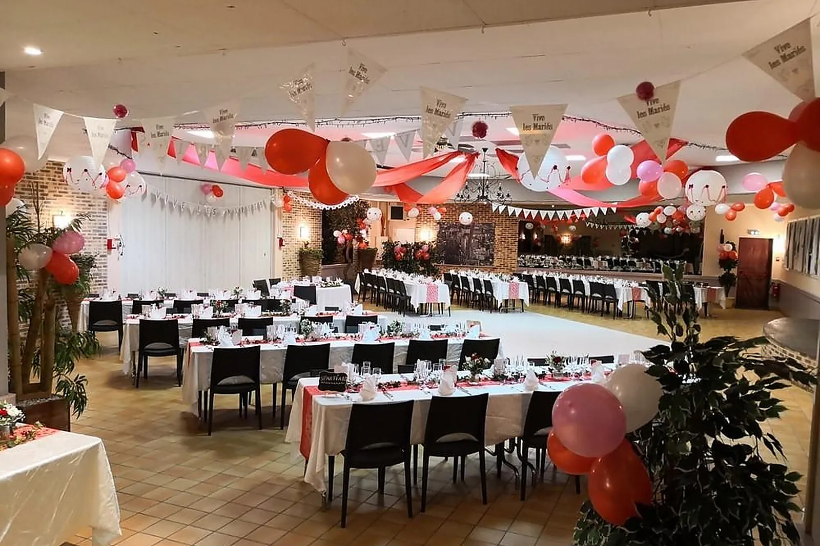 Lieux événementiels, SALONS DE MONTLOUIS