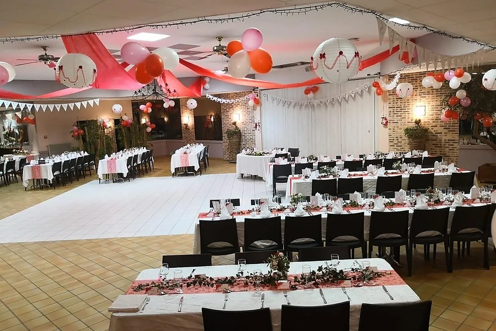 Lieux événementiels, SALONS DE MONTLOUIS