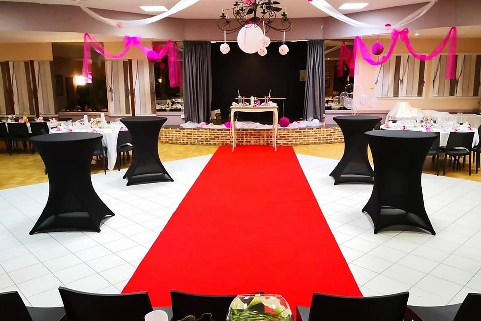 Lieux événementiels, SALONS DE MONTLOUIS