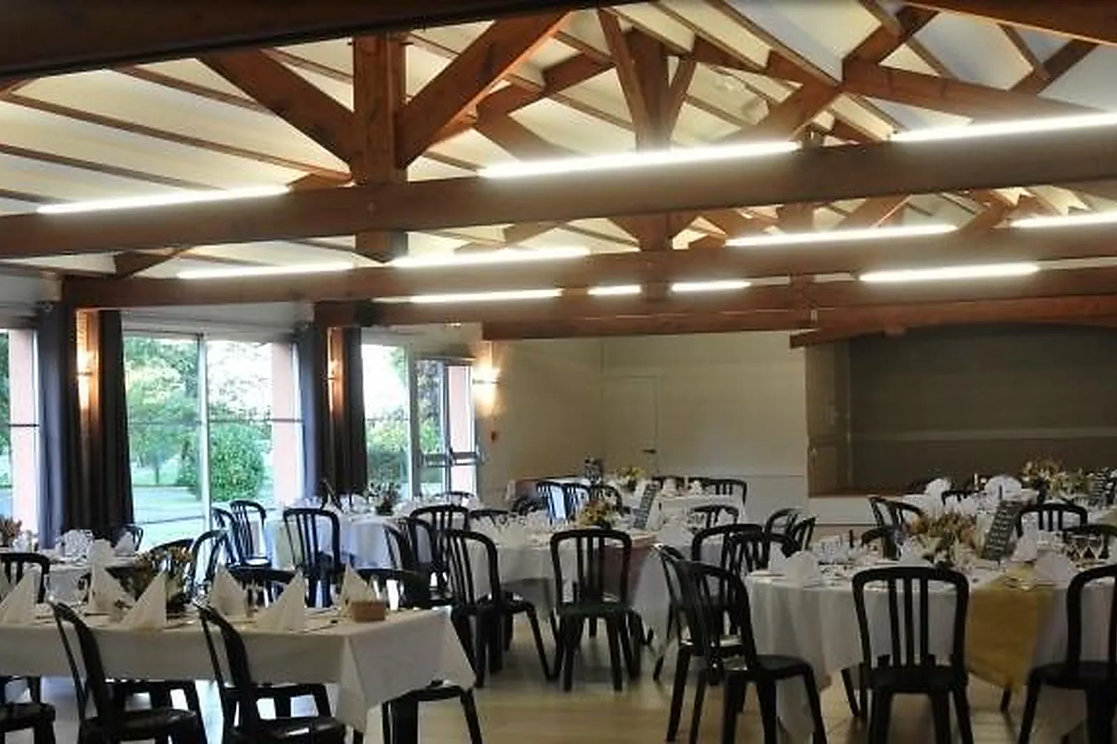 Lieux événementiels, SALONS DE LA LOUÉE