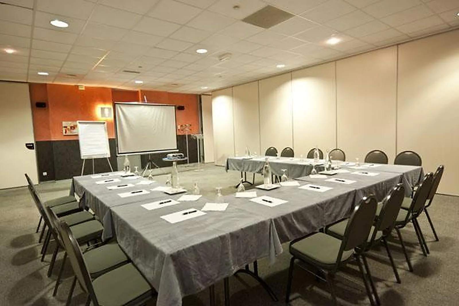 Lieux événementiels, SATELLIUM