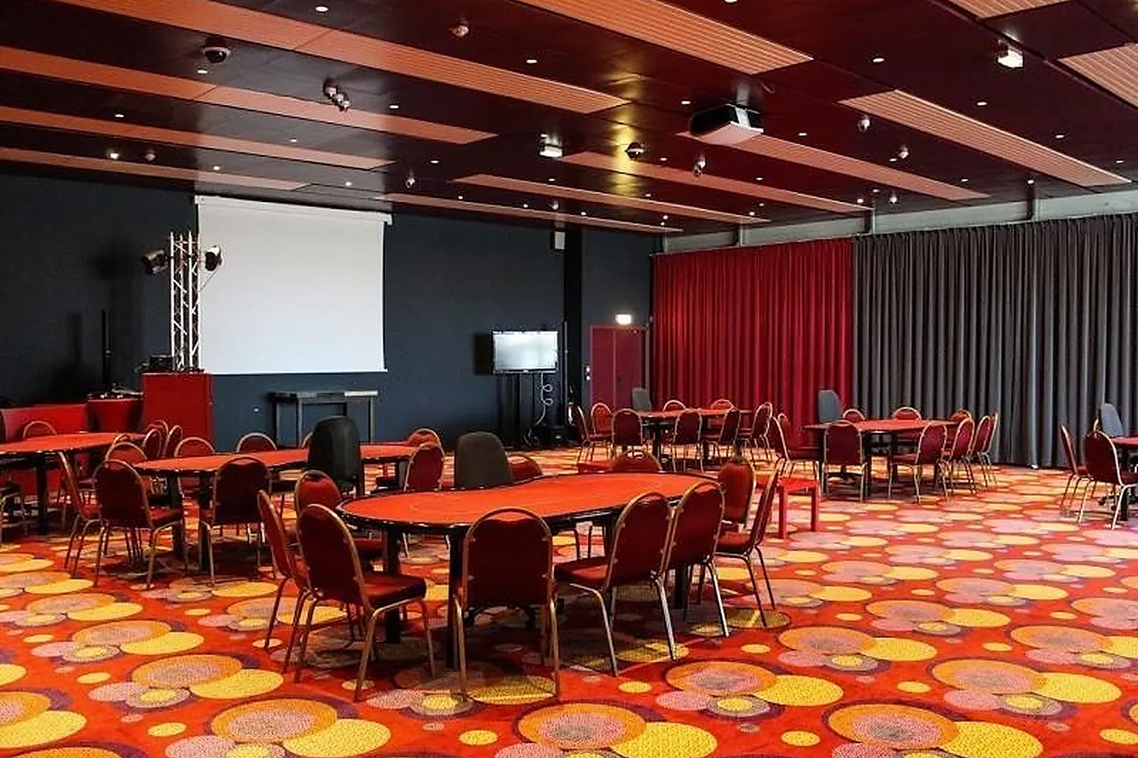 Lieux événementiels, SEVEN CASINO