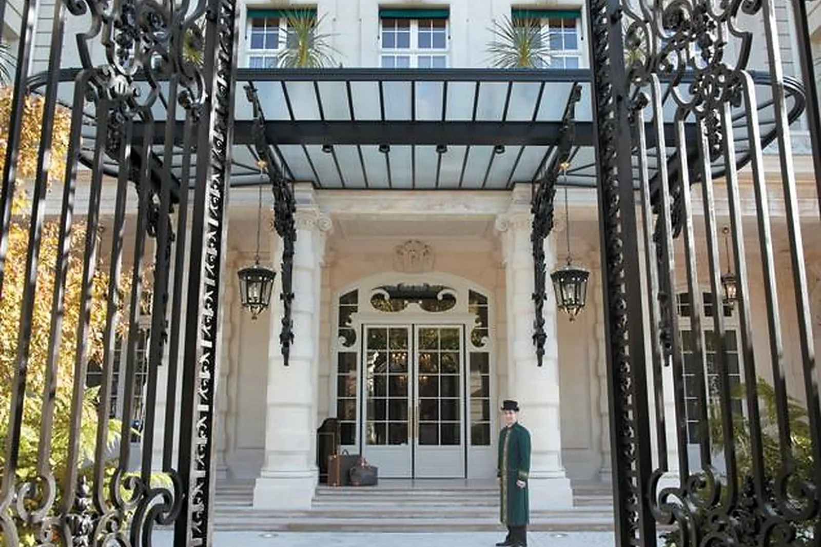 Lieux événementiels, SHANGRI-LA HOTEL