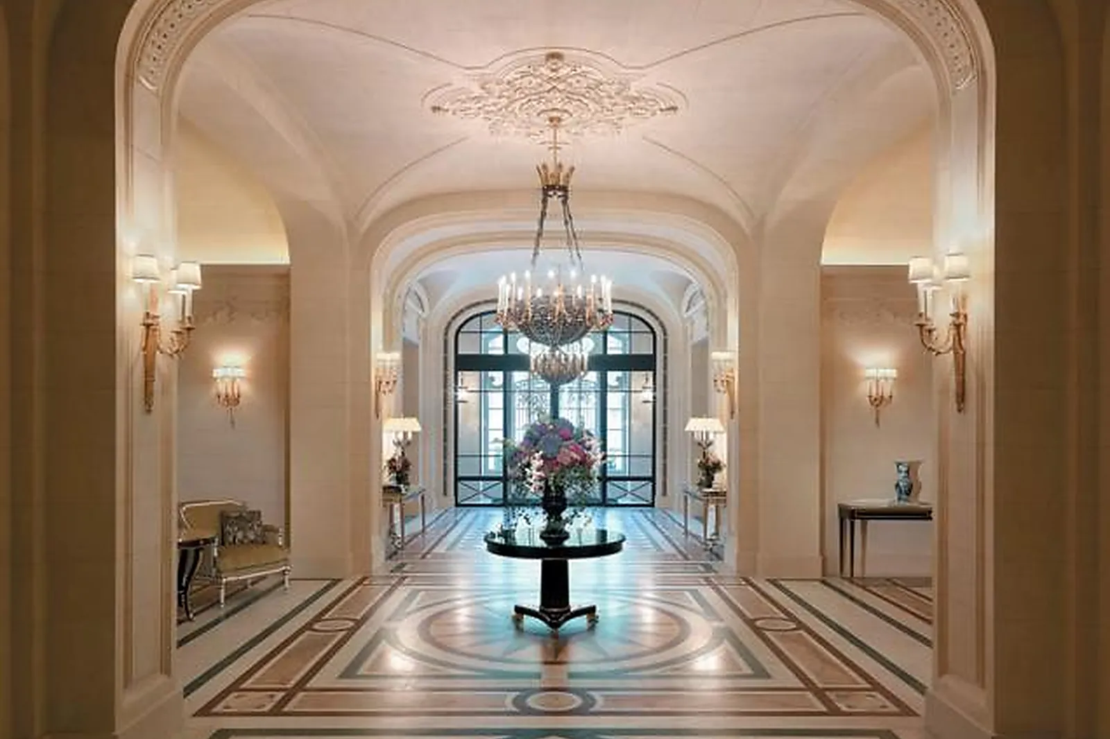 Lieux événementiels, SHANGRI-LA HOTEL