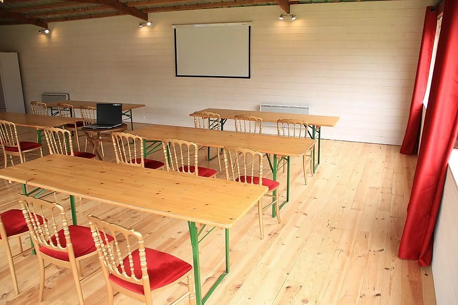 Lieux événementiels, SHERWOOD PARC SEUGY