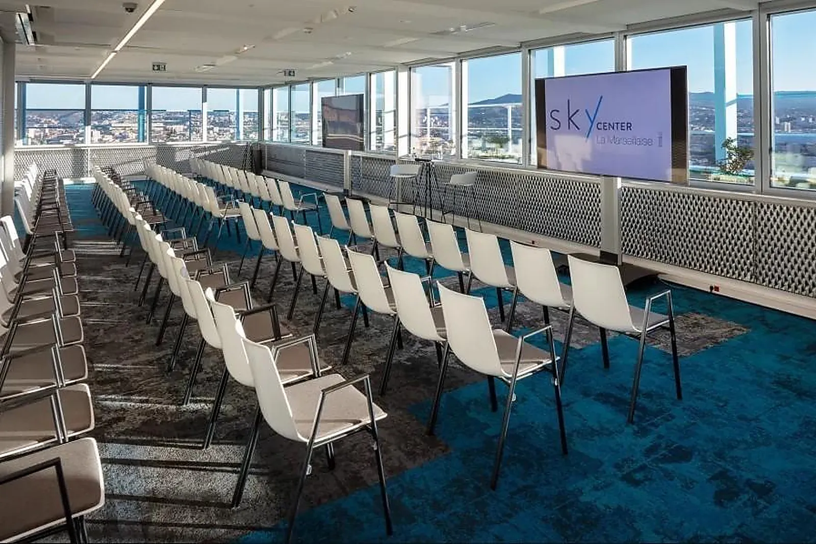 Lieux événementiels, SKY CENTER LA MARSEILLAISE