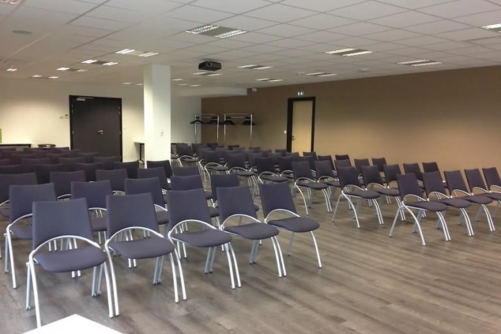 Lieux événementiels, SOCIÉTÉ DU COLISÉE