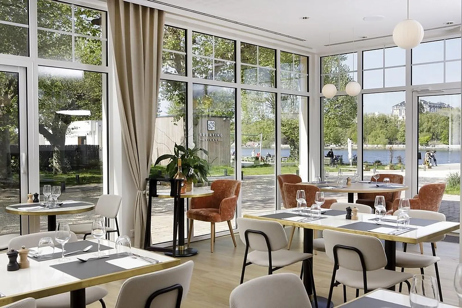 Lieux événementiels, SPORTING VICHY