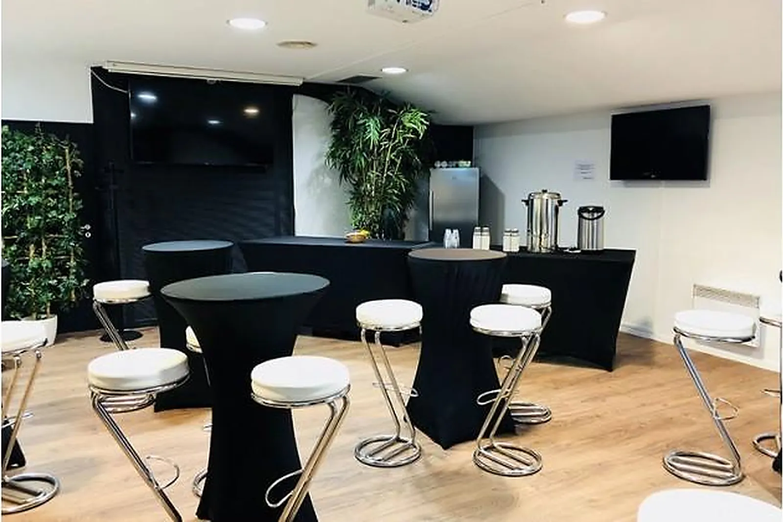 Lieux événementiels, STADE CRÉDIT AGRICOLE LA LICORNE