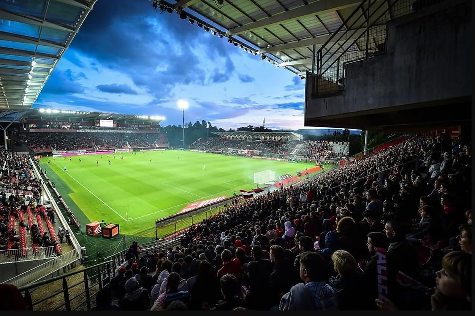 Lieux événementiels, STADE GASTON GÉRARD