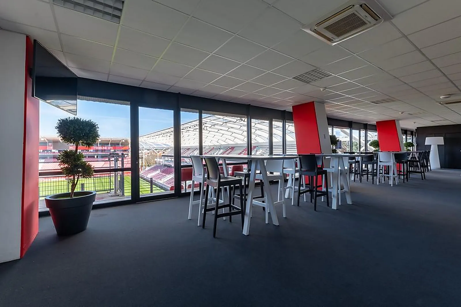 Lieux événementiels, STADE GASTON GÉRARD