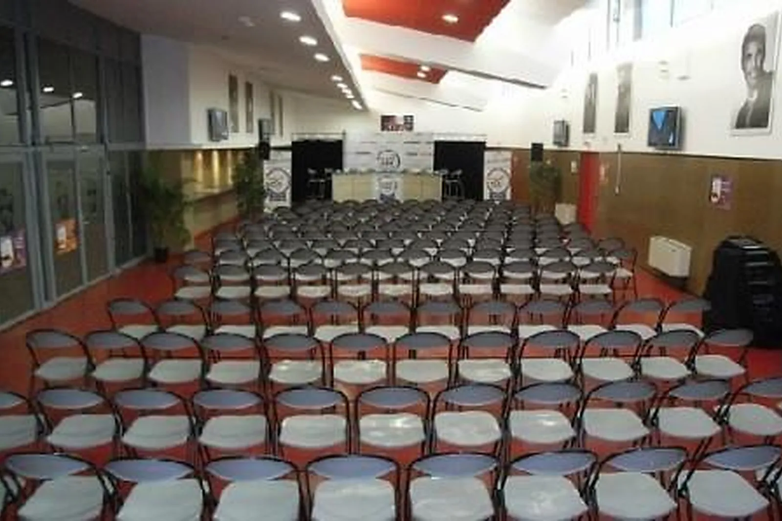 Lieux événementiels, STADE MARCEL PICOT