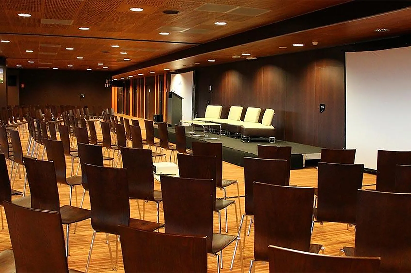 Lieux événementiels, STADE MARIE-MARVINGT