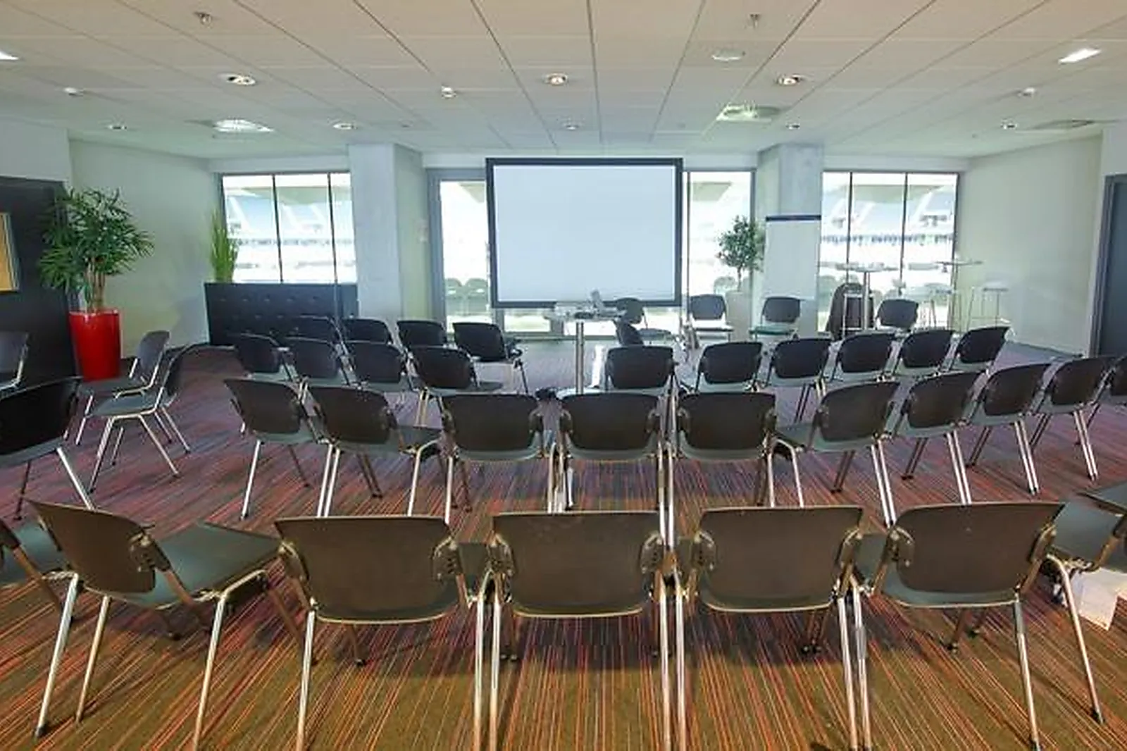 Lieux événementiels, STADE PIERRE MAUROY