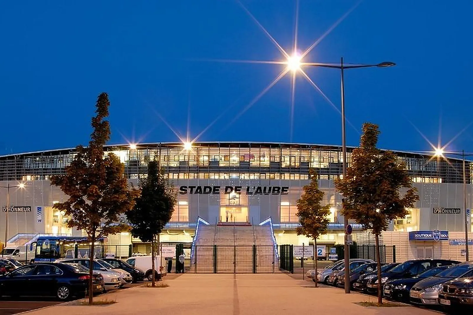Lieux événementiels, STADE DE L'AUBE
