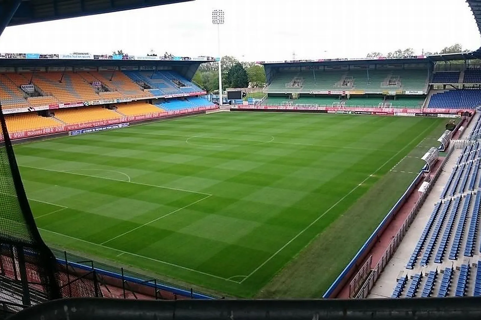 Lieux événementiels, STADE DE L'AUBE